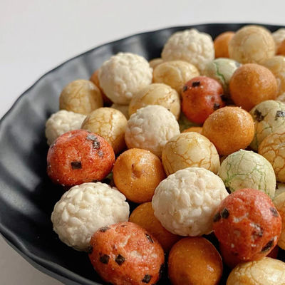 kupować Japoński styl prażone kolorowe orzechowe przekąski sezamowe wodorosty mieszane powlekane orzeszki ziemne online manufacture