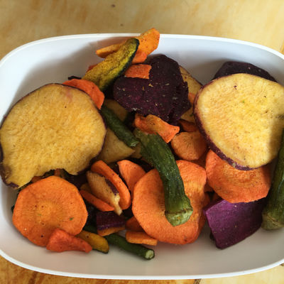 Dobra cena. Chiny dostawca hurtowych zdrowych przekąsek Mieszane suszone owoce i chipsy warzywne Mieszane chipsy owocowe w Internecie