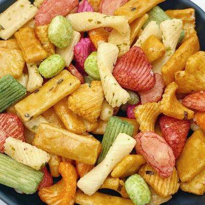 Wspaniałe, półmiękkie japońskie przekąski z ryżu: nieodparły smak i tekstura!