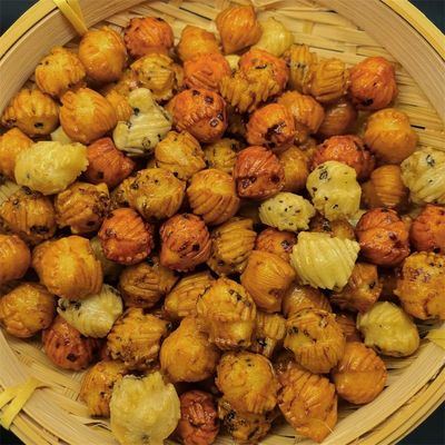 Dobra cena. Pieczony japoński mieszany krakers ryżowy o słodkim smaku w Internecie