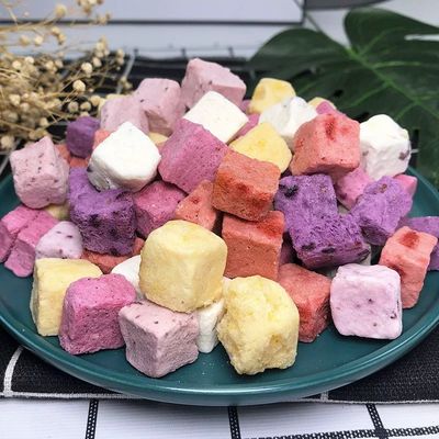 Dobra cena. Smakowaty, suszony w lodzie jogurt z wysokim zawartością białka, smaku owocu smoka 25 g na regenerację po treningu